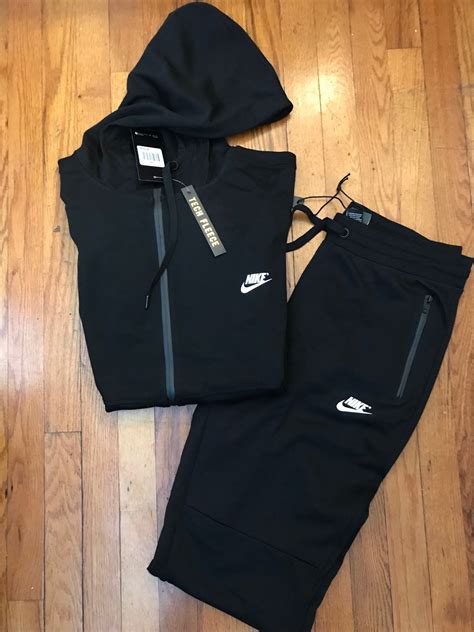 women's nike fleece sweat suits